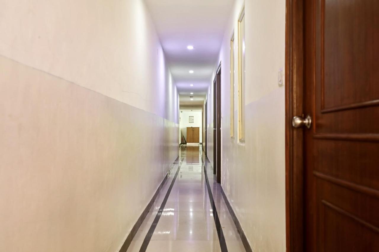 Oyo 44065 Sri Krishna Nilaya Hotel Bangalore Exterior foto